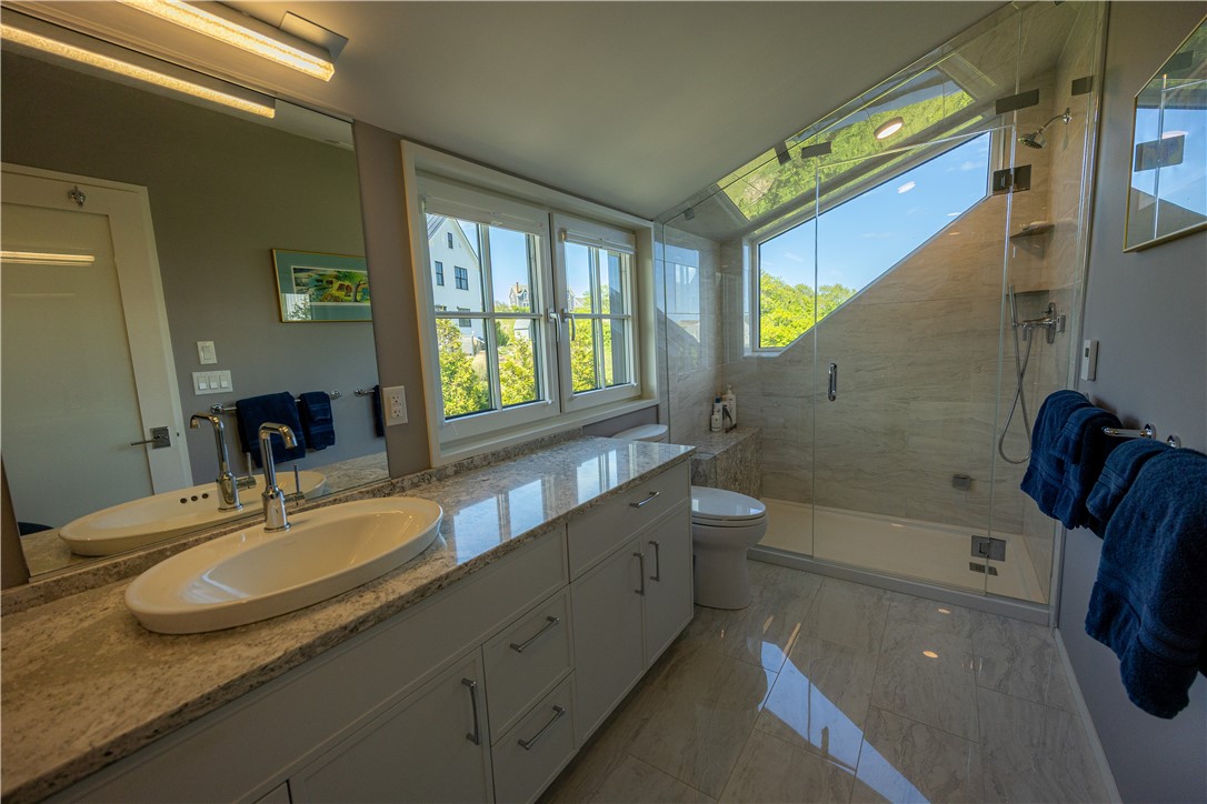 1448 Mohegan Trail Block Island, RI 02807 - Photo 27 of 47 Bath
