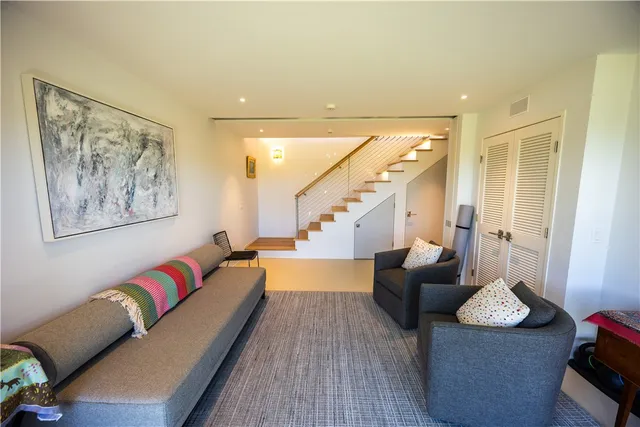 $3,900,000 | 1448 Mohegan Trail, Block Island, RI 02807