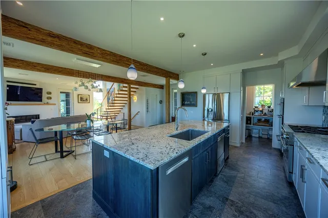 $3,900,000 | 1448 Mohegan Trail, Block Island, RI 02807