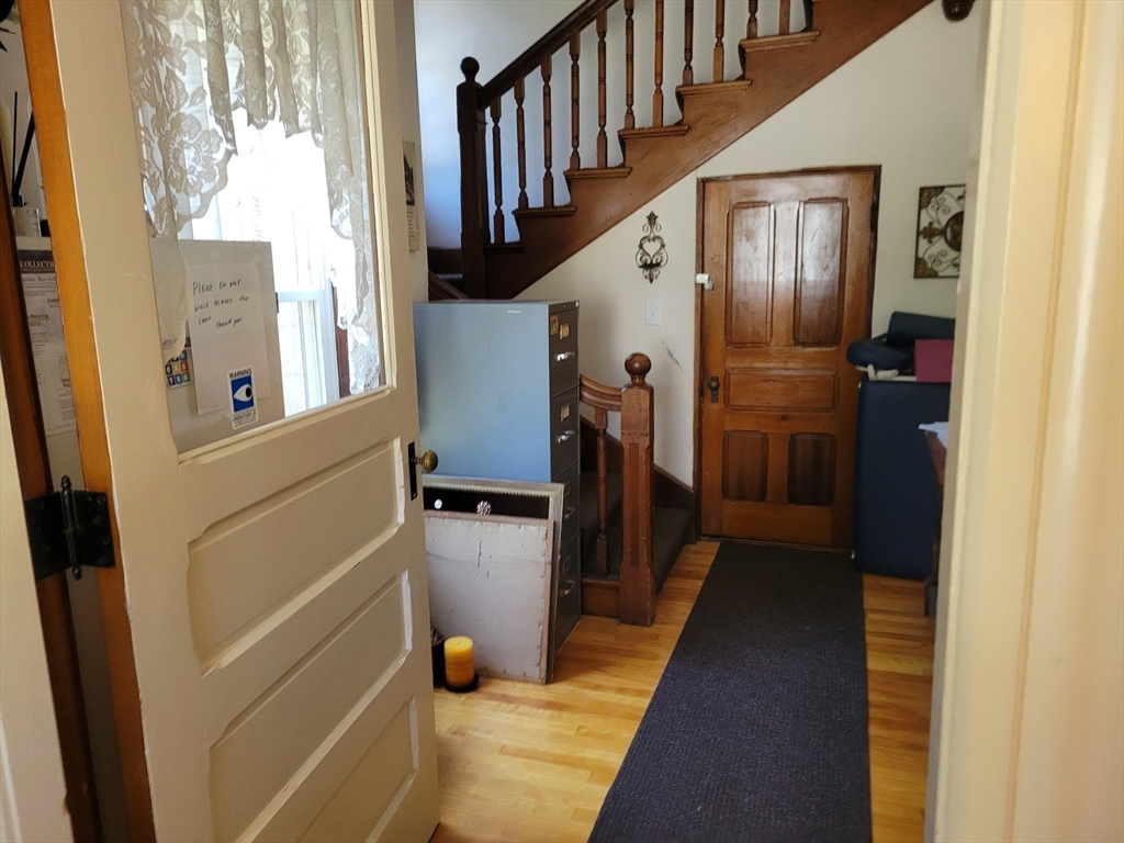 40 June Street Worcester, MA 01602 - Photo 9 of 28