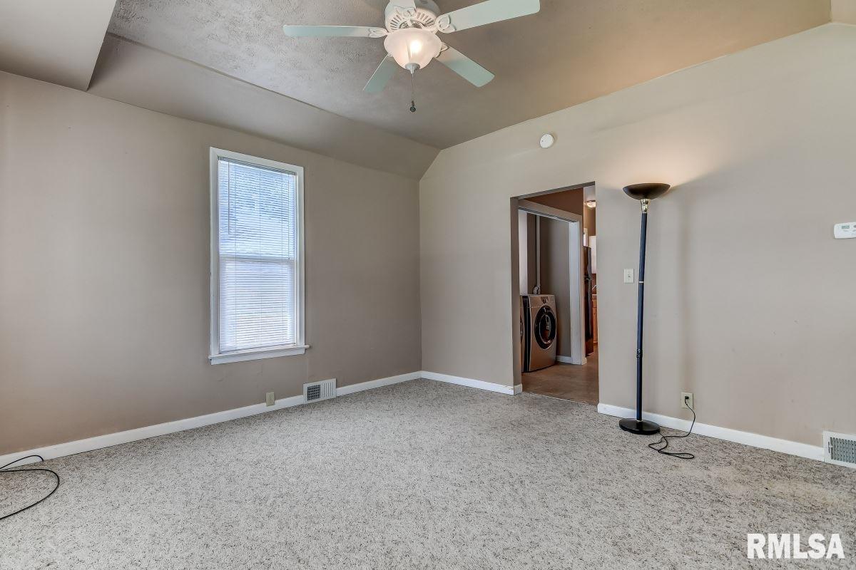 1157 West Elliott Avenue Springfield, IL 62702 - Photo 3 of 28