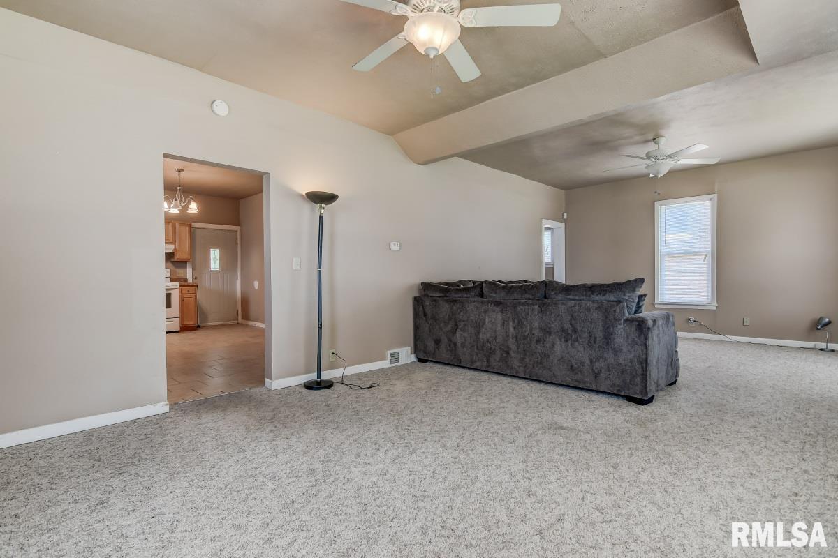 1157 West Elliott Avenue Springfield, IL 62702 - Photo 5 of 28