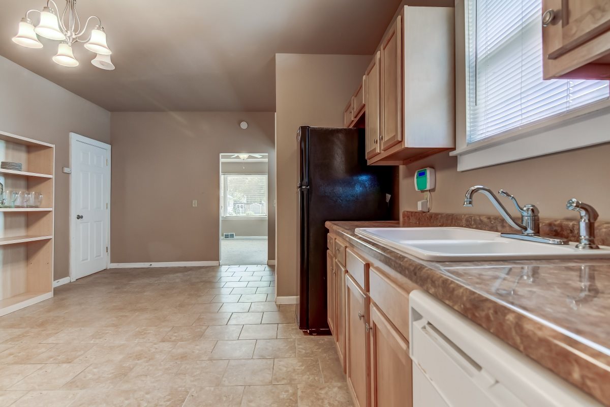 1157 West Elliott Avenue Springfield, IL 62702 - Photo 8 of 28