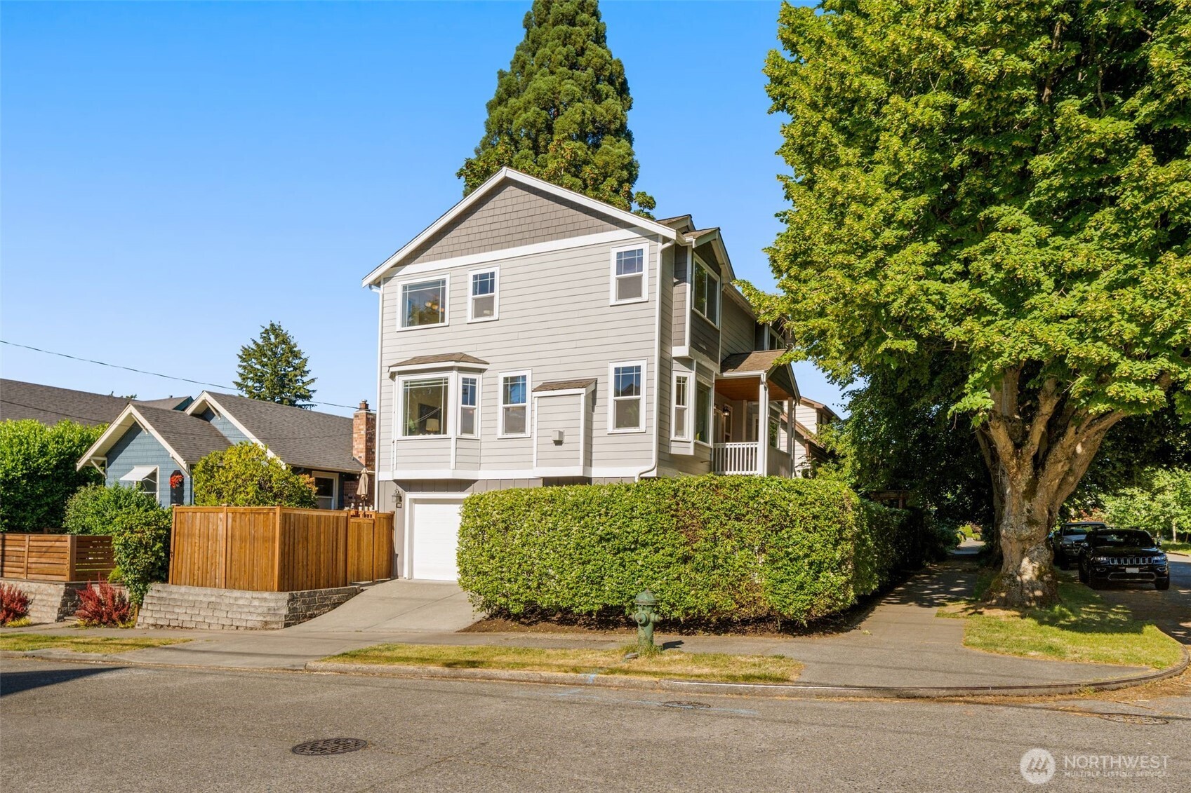 4122 Southwest Walker Street Seattle, WA 98116 - Photo 32 of 35