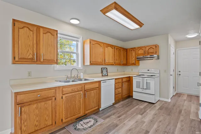 $289,900 | 328 West Jefferson Street, Upland, IN 46989