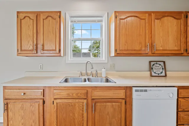 $289,900 | 328 West Jefferson Street, Upland, IN 46989