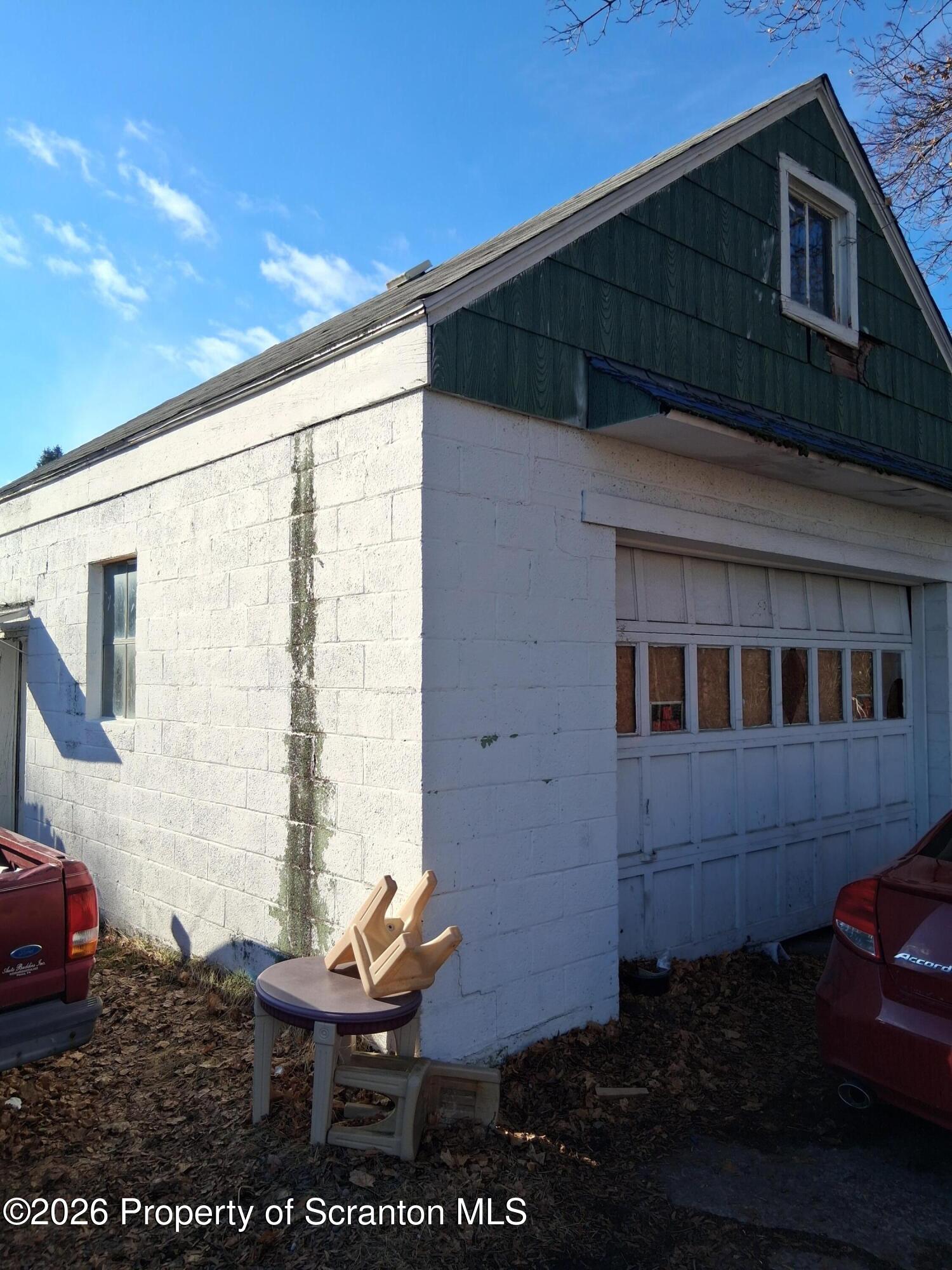 152 Valley Street Exeter, PA 18643 - Photo 5 of 25 20260112_140107