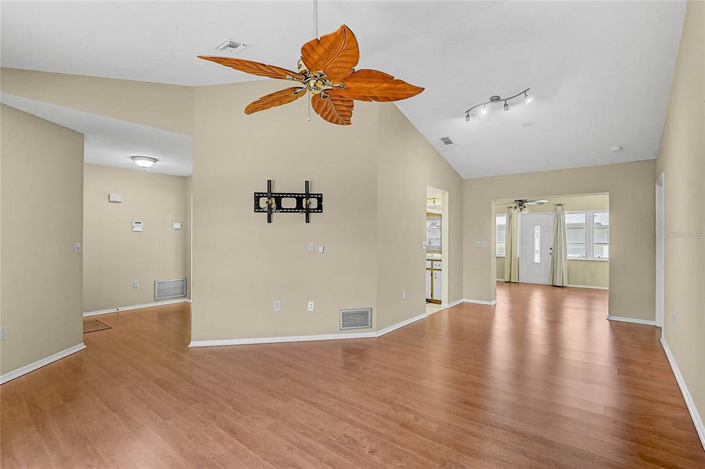 5852 Lincoln Road Venice, FL 34293 - Photo 4 of 37