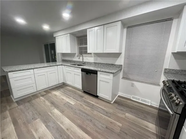 $449,900 | 210 Lakeside Drive, McKees Rocks, PA 15136