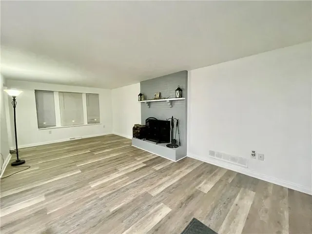 $449,900 | 210 Lakeside Drive, McKees Rocks, PA 15136