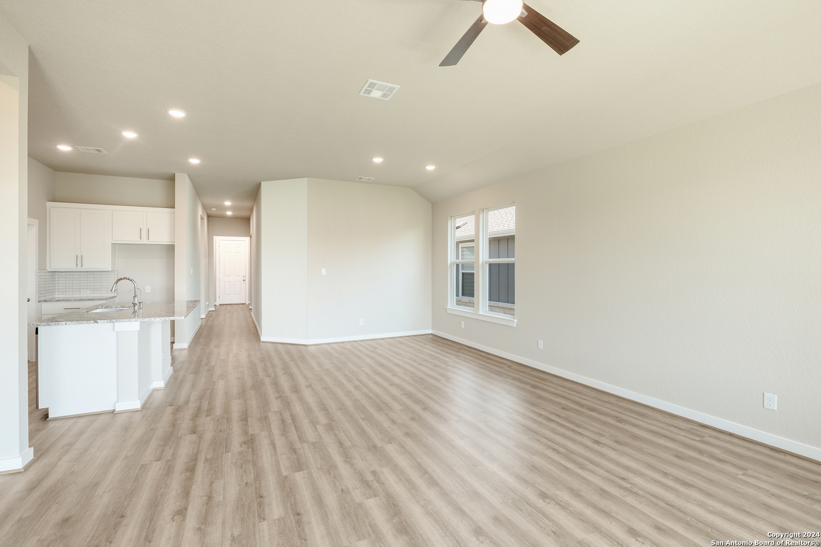 12216 Latticework Schertz, TX 78154 - Photo 11 of 26