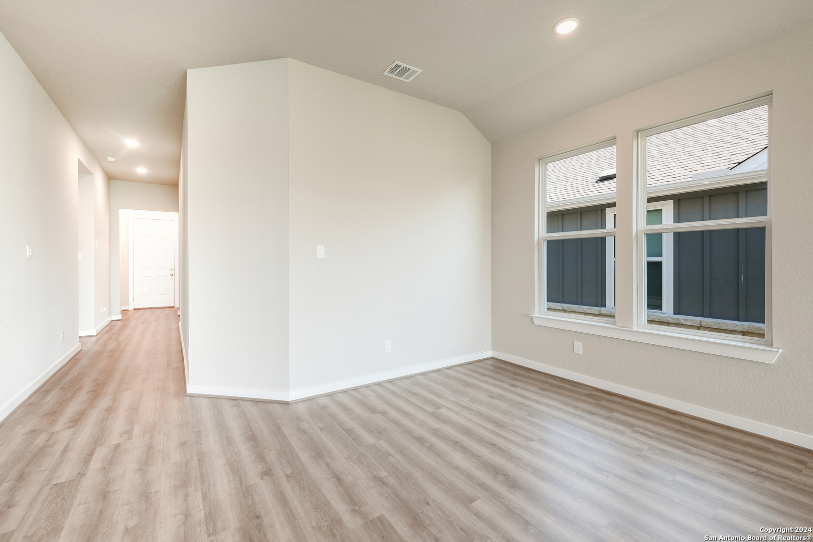 12216 Latticework Schertz, TX 78154 - Photo 6 of 26