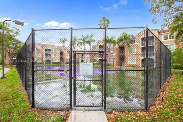 $299,999 | 4824 Highway 7, Unit 9105, Coconut Creek, FL 33073