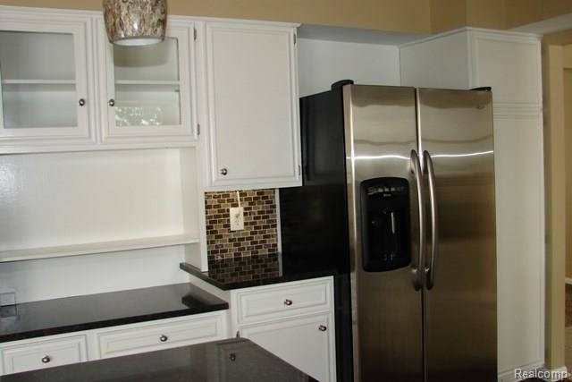 1426 Pebble Creek Road Metamora, MI 48455 - Photo 9 of 24 Appliances included (Maytag).jpg