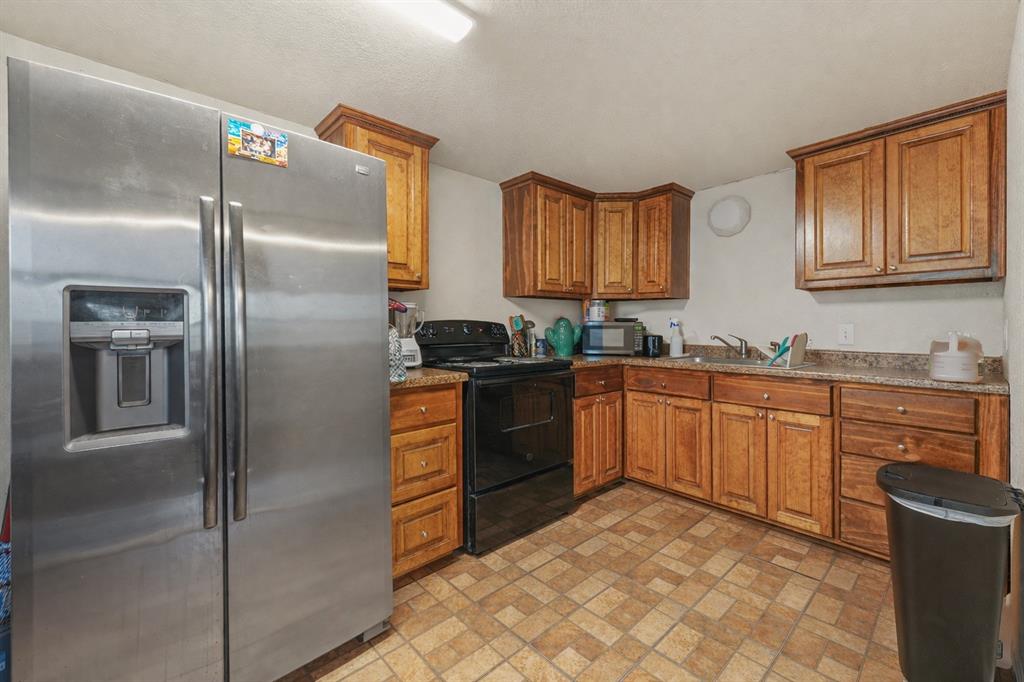 315 Ritchey Street Gainesville, TX 76240 - Photo 4 of 8