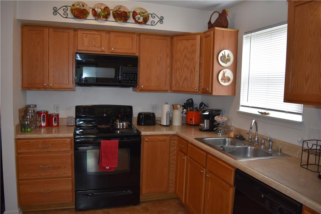 186 Rambling Road Greenfield, IN 46140 - Photo 6 of 29