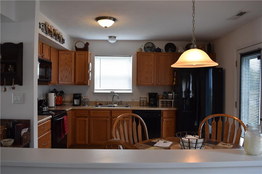 186 Rambling Road Greenfield, IN 46140 - Photo 8 of 29