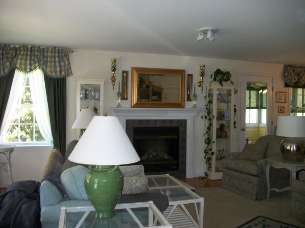 241 Dearborn Road Greenland, NH 03840 - Photo 5 of 12 Gallery Image 5