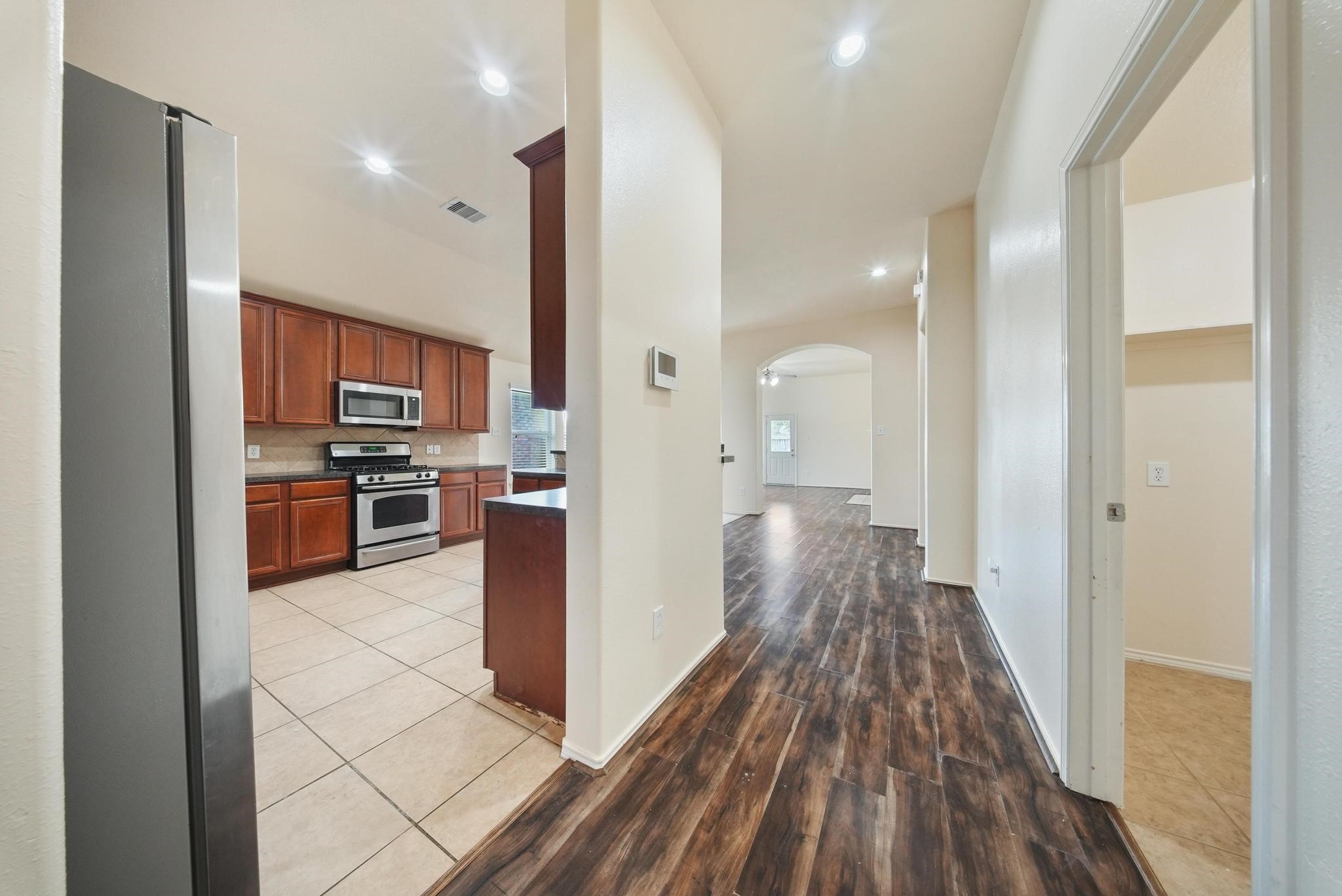 5015 Bridgecrossing Court Spring, TX 77379 - Photo 6 of 25