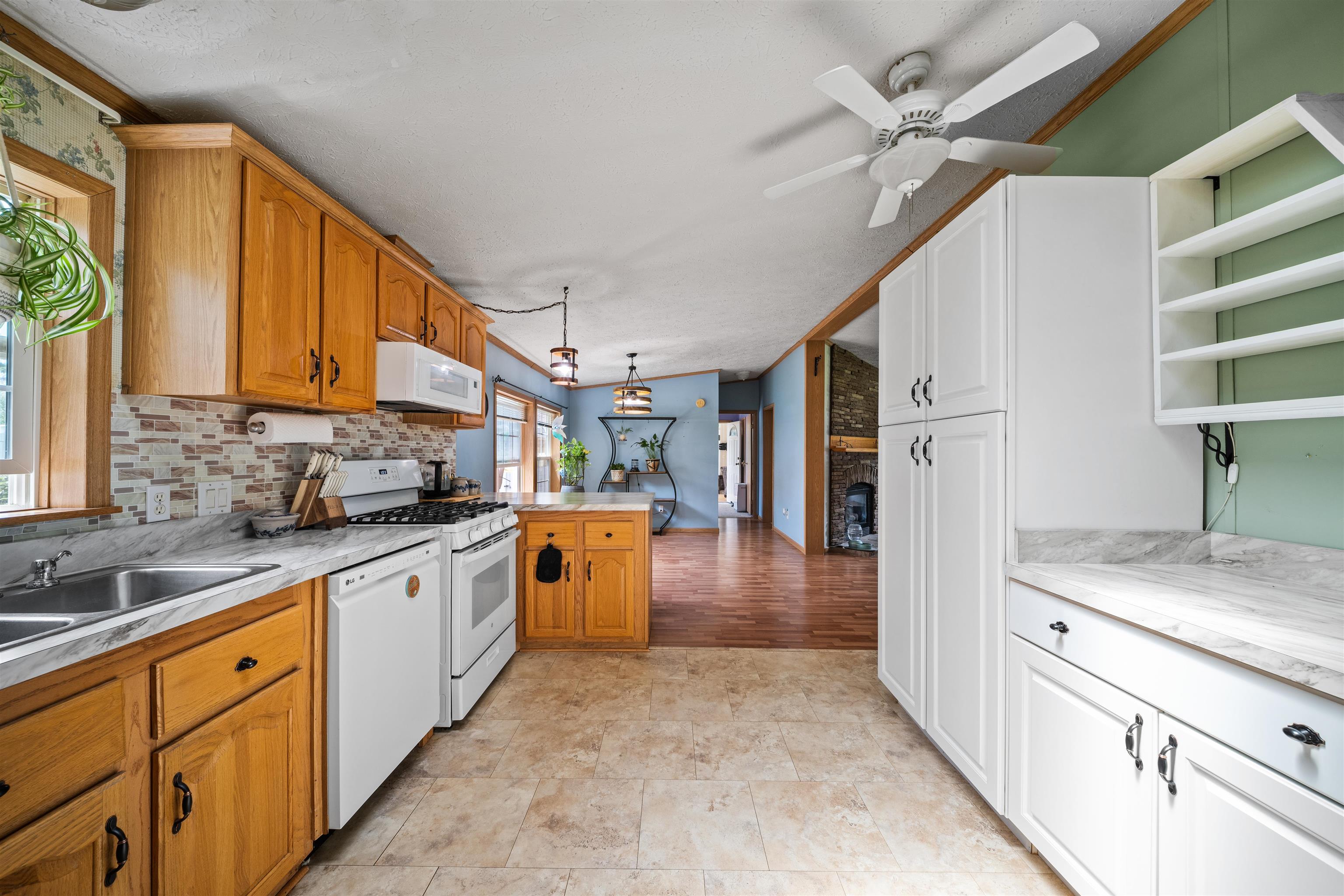 417 Middle Road, Unit A Dover, NH 03820 - Photo 12 of 42