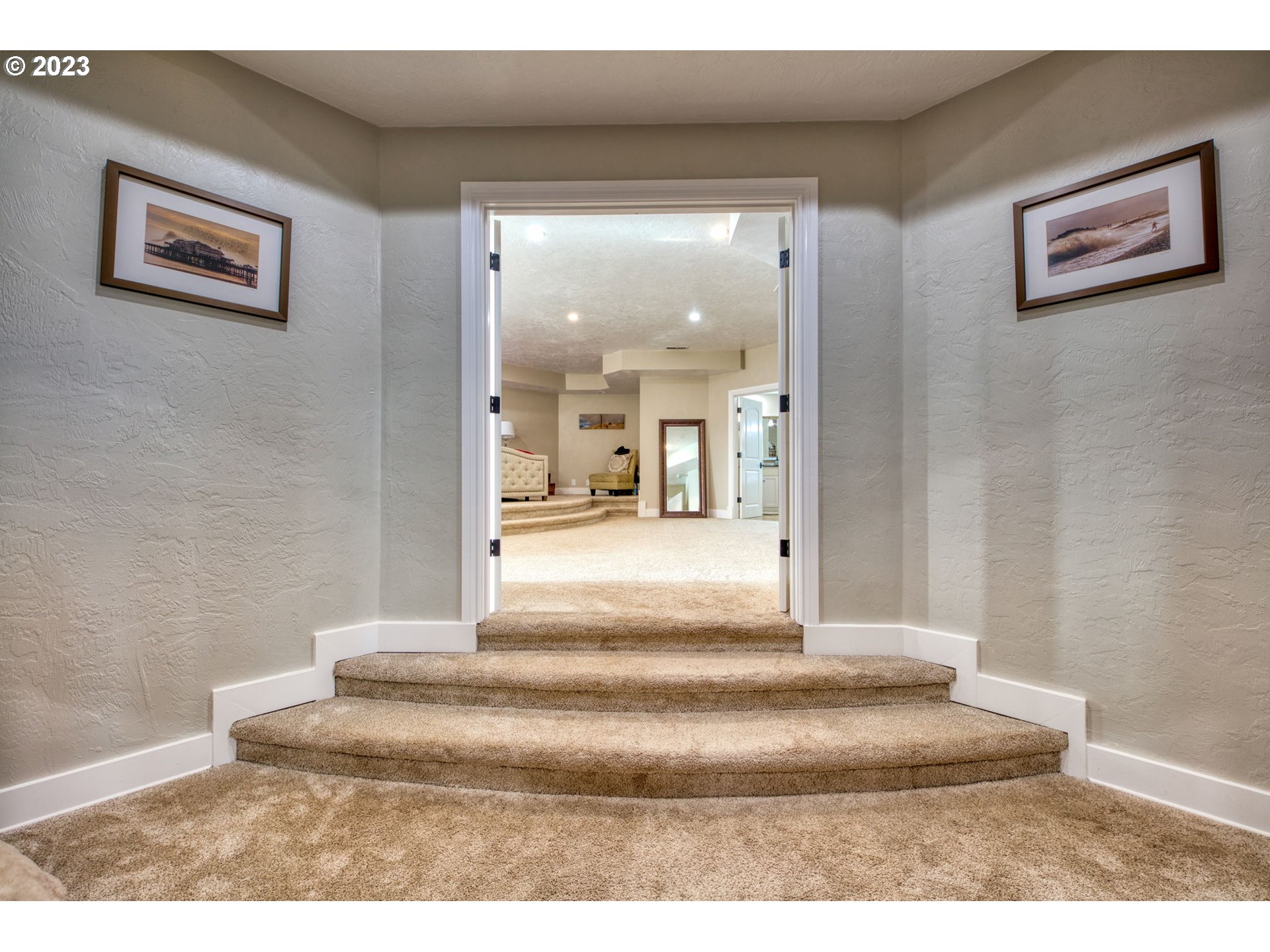 315 Ayres Road Eugene, OR 97408 - Photo 12 of 31 a view of a hallway with a large window