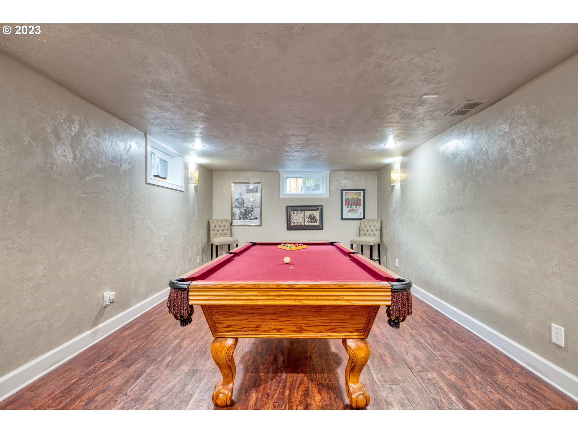 315 Ayres Road Eugene, OR 97408 - Photo 27 of 31 a room with furniture and pool table