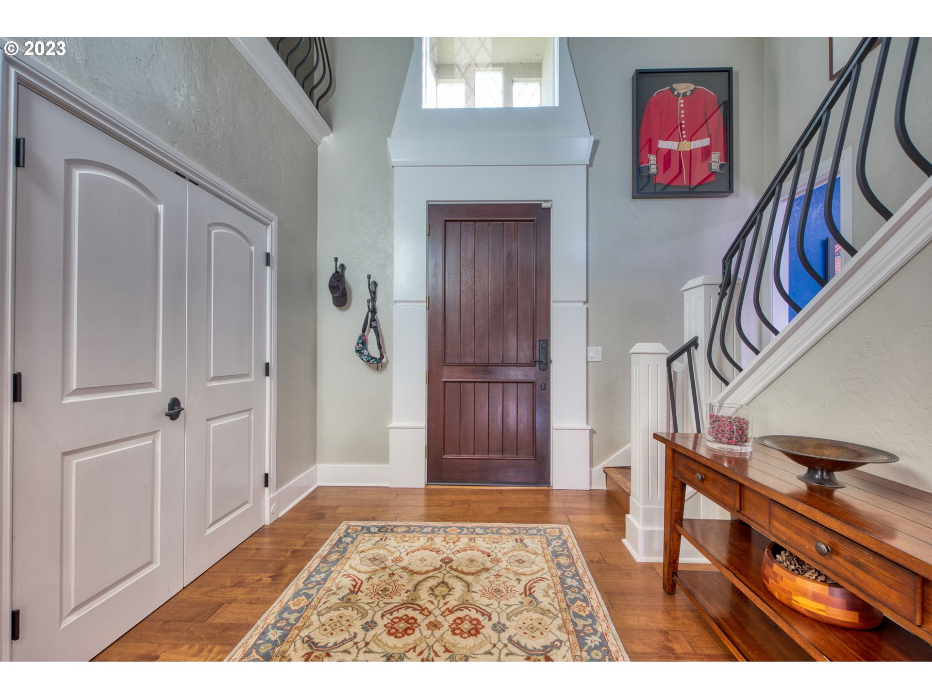 315 Ayres Road Eugene, OR 97408 - Photo 3 of 31 a view of an entryway with wooden floor