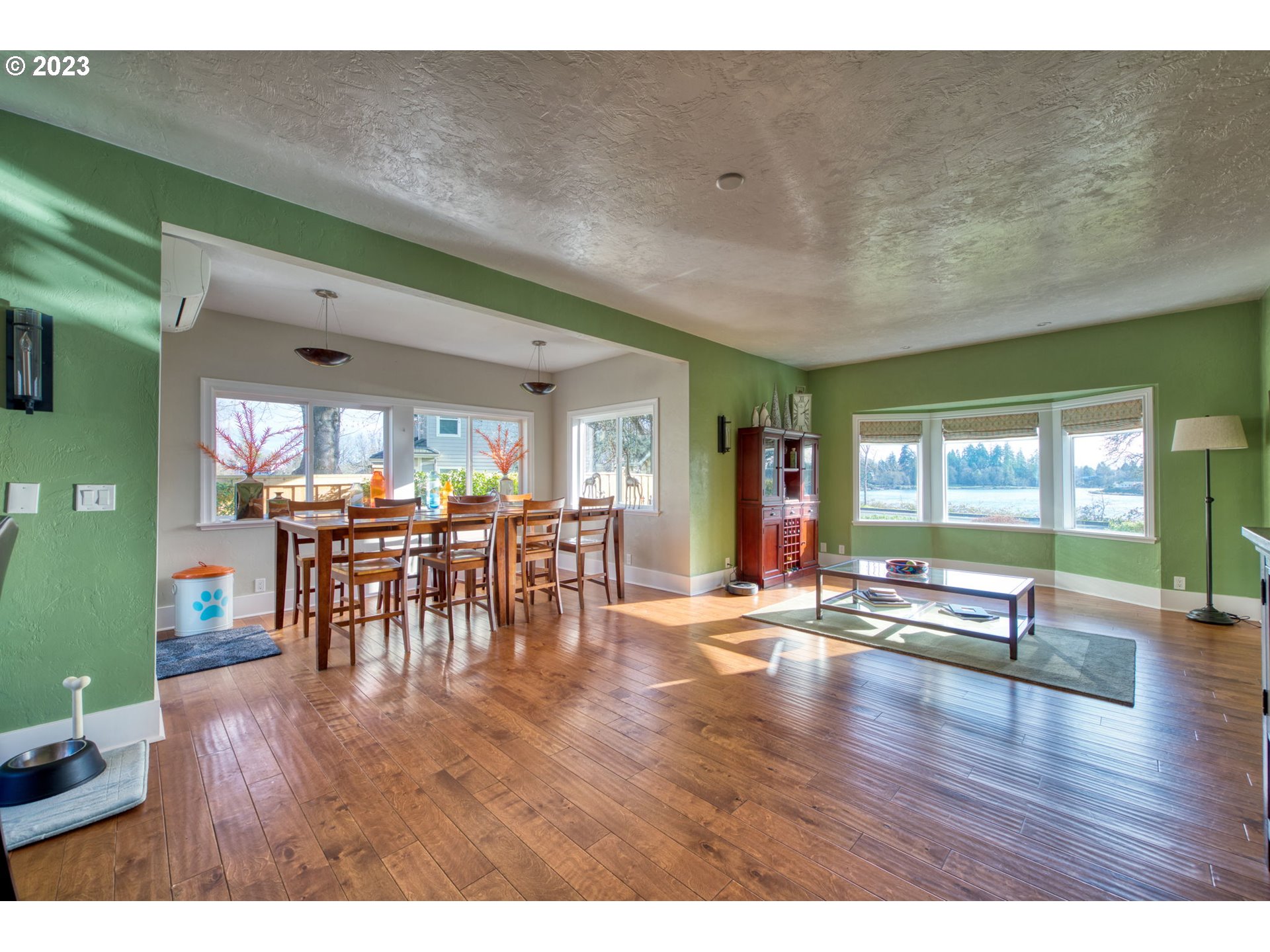 315 Ayres Road Eugene, OR 97408 - Photo 7 of 31 a view of a dining room with furniture and wooden floor