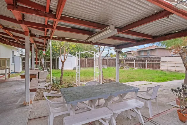 $345,000 | 2202 6th Street, Ceres, CA 95307