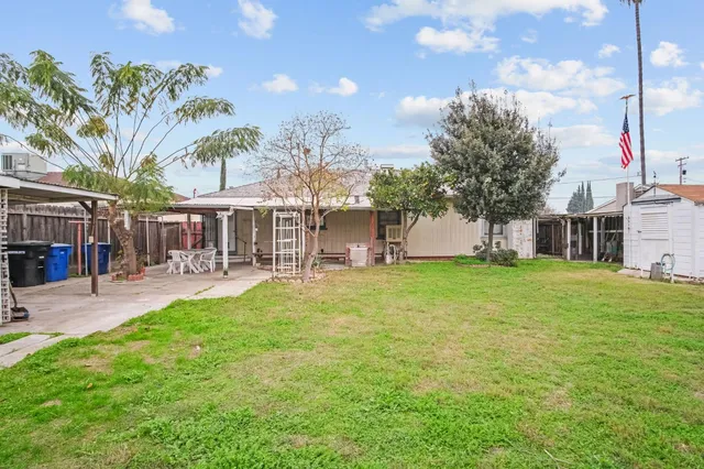 $345,000 | 2202 6th Street, Ceres, CA 95307