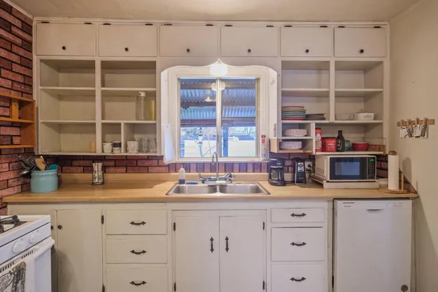 $345,000 | 2202 6th Street, Ceres, CA 95307