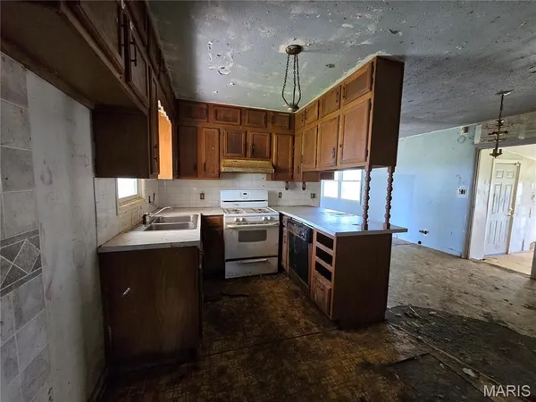 $84,900 | 601 Carroll Street, Sikeston, MO 63801