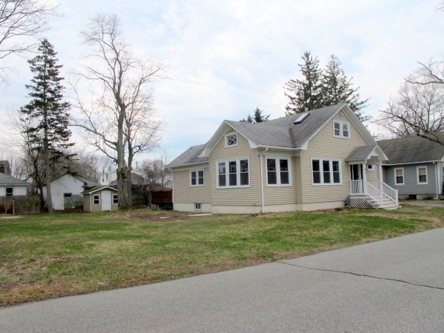 20 Woodland Road Warwick, RI 02889 - Photo 3 of 14
