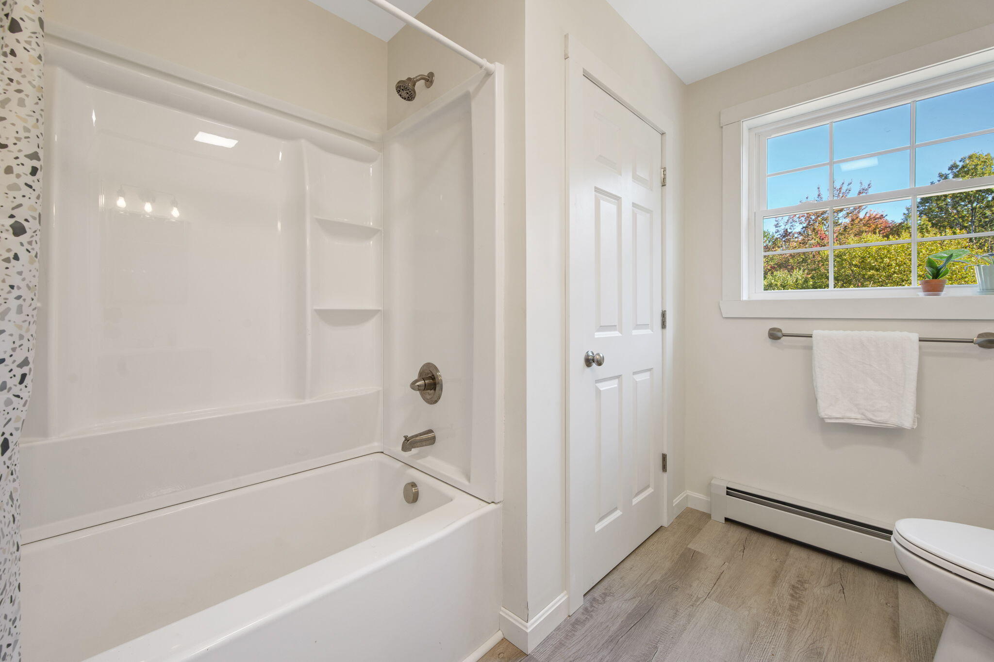 237 Lebanon Road Winterport, ME 04496 - Photo 16 of 56 First Floor Full Bathroom