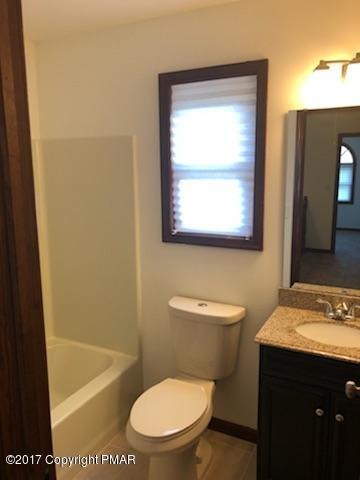 230 Coach Road Tobyhanna, PA 18466 - Photo 5 of 19 Bath