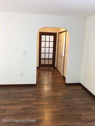 230 Coach Road Tobyhanna, PA 18466 - Photo 10 of 19 IMG_2765