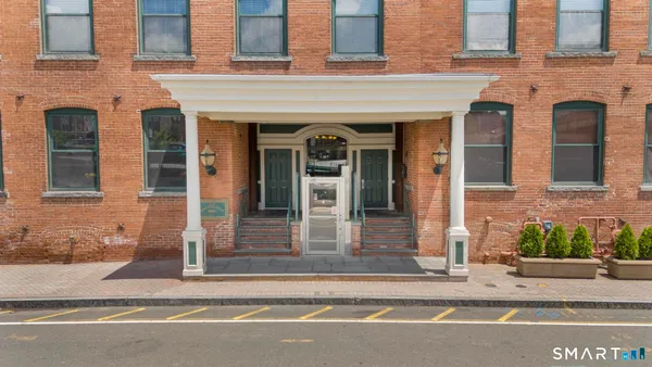 $329,999 | 145 Canal Street East, Unit 314, Shelton, CT 06484