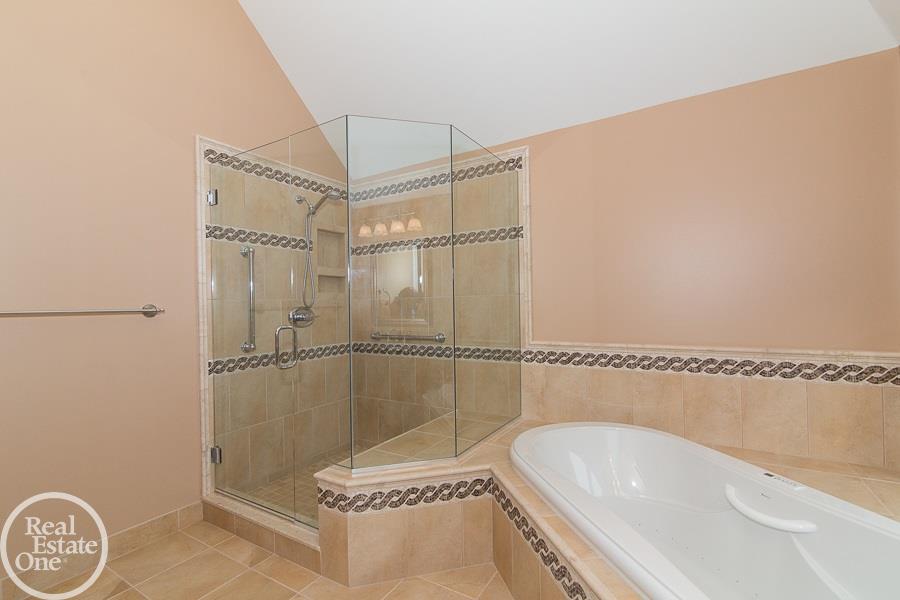6376 Peach Tree Court Rochester Hills, MI 48306 - Photo 13 of 27