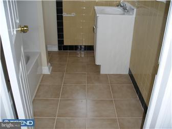 817 Arbor Road Yeadon, PA 19050 - Photo 11 of 12 Bathroom