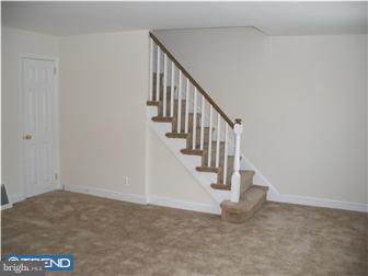 817 Arbor Road Yeadon, PA 19050 - Photo 3 of 12 Living Room