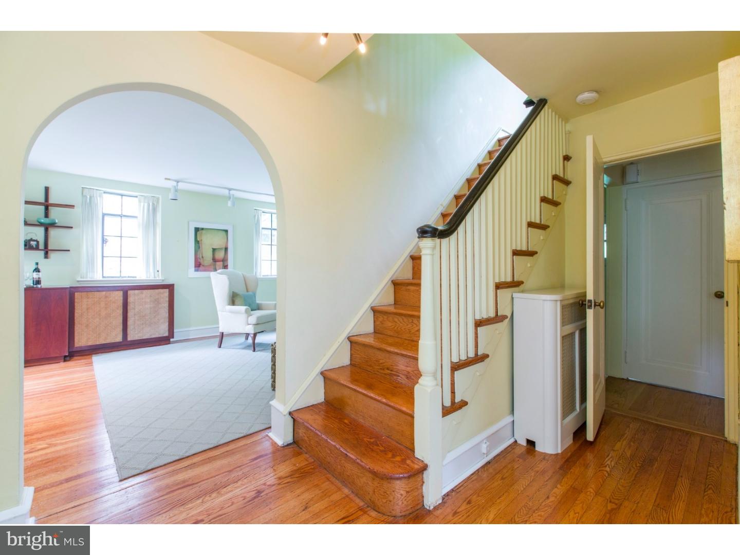 206 Hewett Road Wyncote, PA 19095 - Photo 3 of 24 Foyer