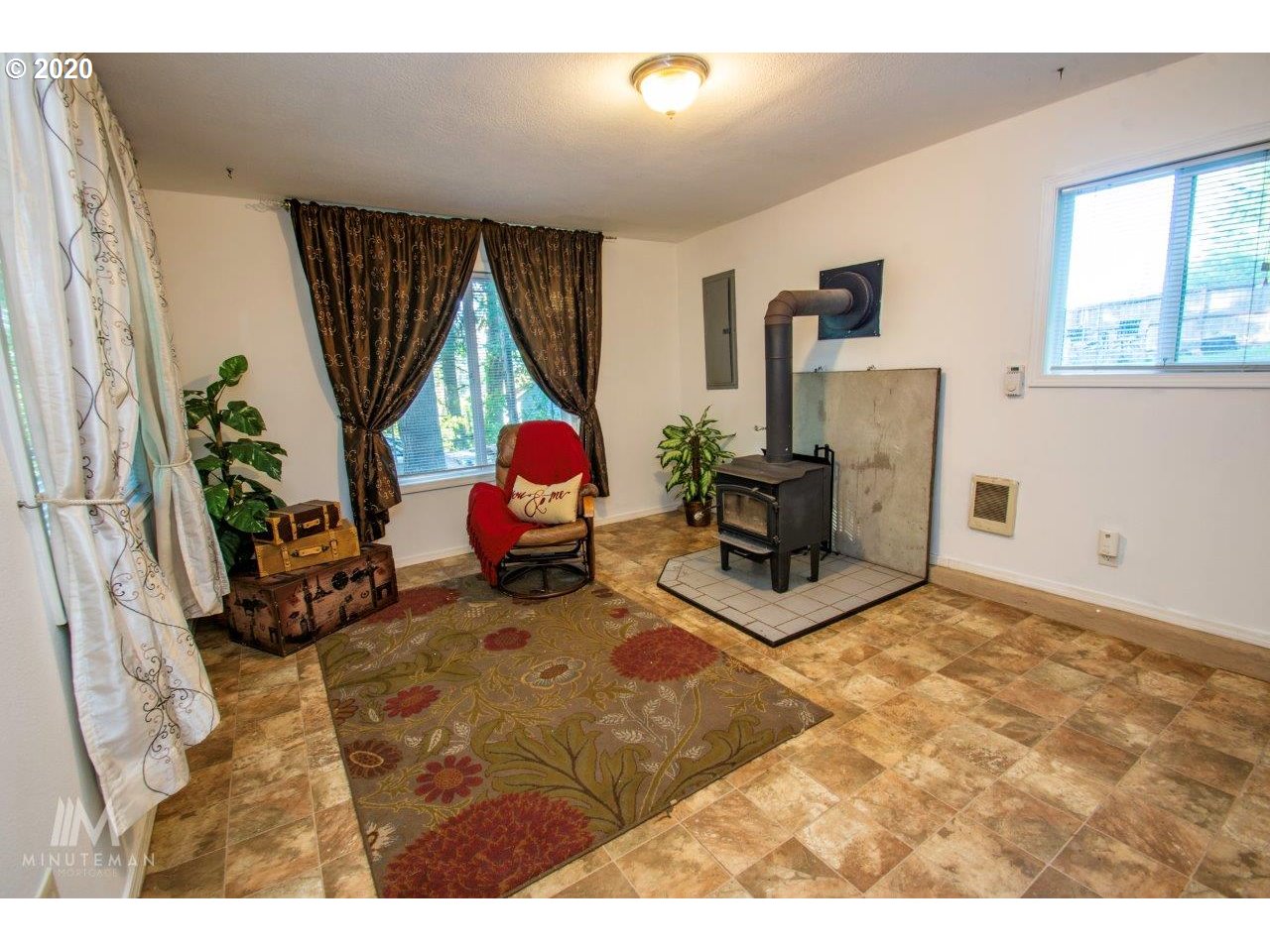 27480 Northwest Timber Road Forest Grove, OR 97116 - Photo 5 of 20 Gallery Image 5