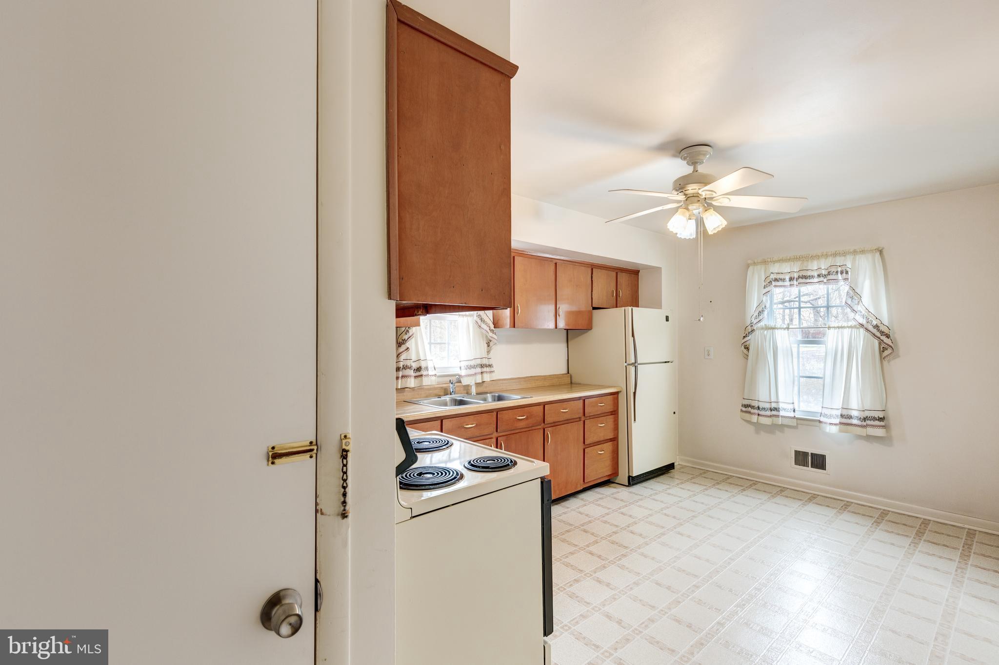 307 Kendigs Mill Road Owings Mills, MD 21117 - Photo 16 of 35 Gallery Image 16