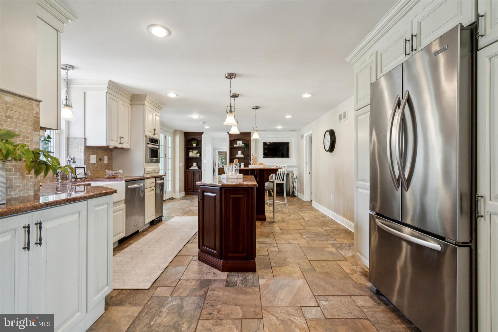 6003 Cricket Road Flourtown, PA 19031 - Photo 13 of 64 Island Seating