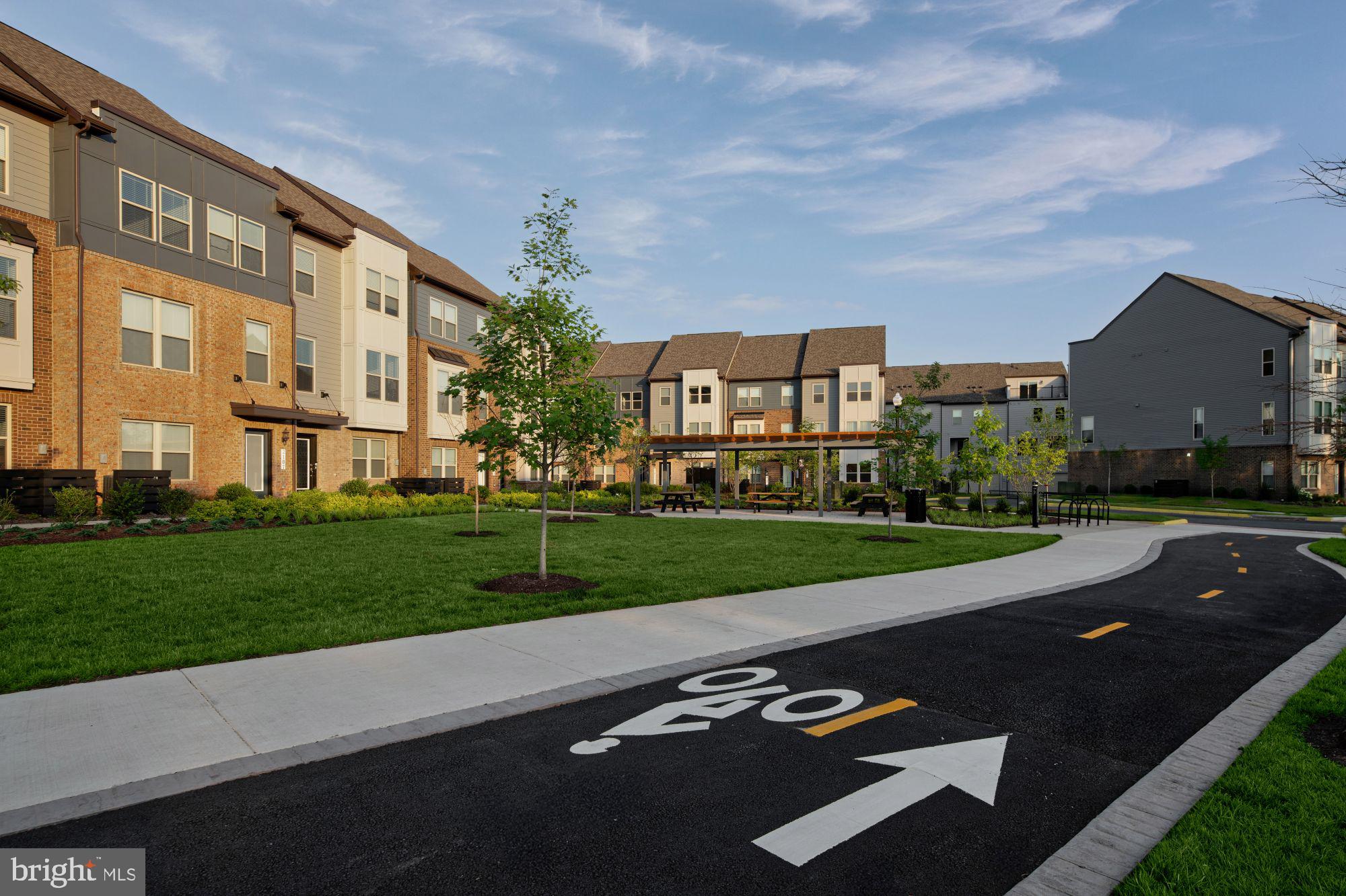 2167 Glacier Road Herndon, VA 20170 - Photo 30 of 32