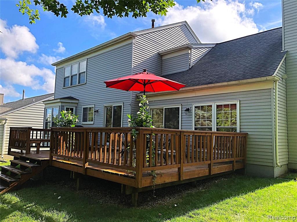 516 Bolinger Street Rochester Hills, MI 48307 - Photo 3 of 11