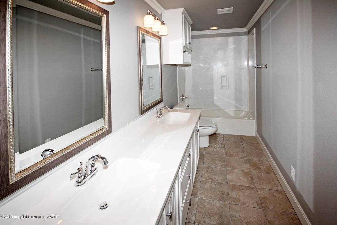 15259 Dowell Road Amarillo, TX 79119 - Photo 15 of 47 Bathroom