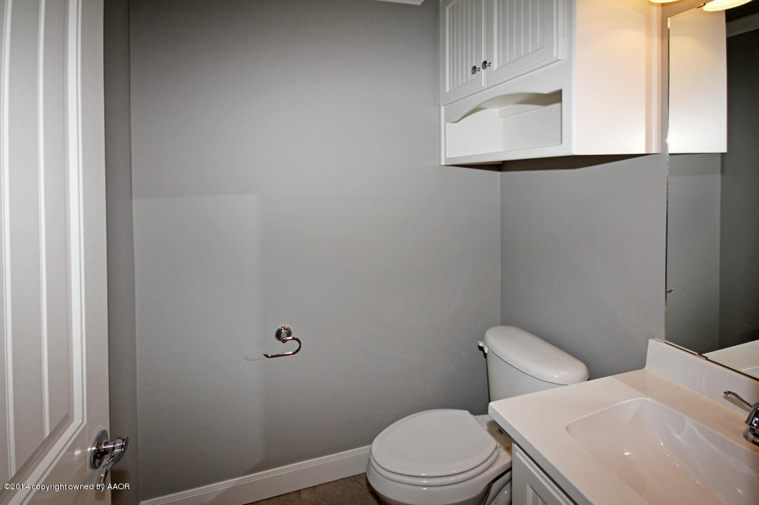 15259 Dowell Road Amarillo, TX 79119 - Photo 26 of 47 Half Bath