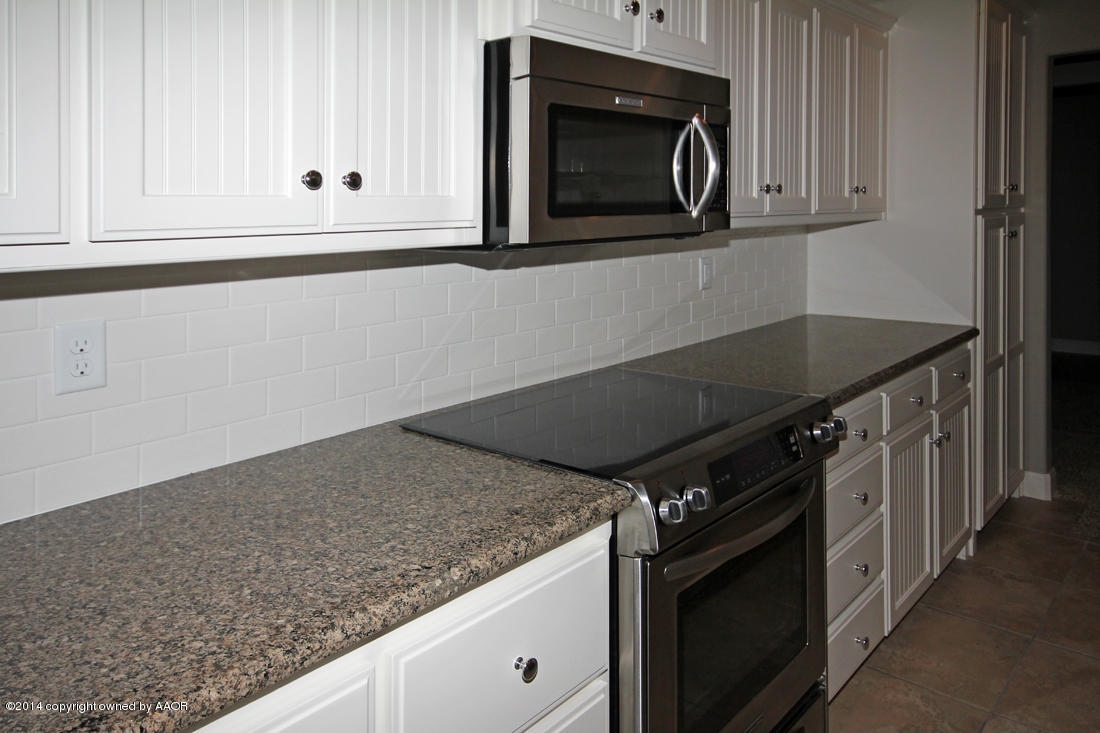 15259 Dowell Road Amarillo, TX 79119 - Photo 28 of 47 Kitchen Stove