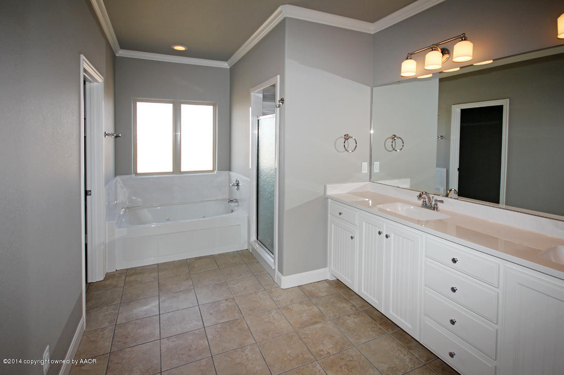 15259 Dowell Road Amarillo, TX 79119 - Photo 37 of 47 Master Bath